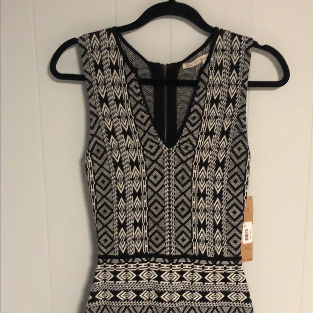 NWT Rachel Roy black/ivory fitted geometric dress